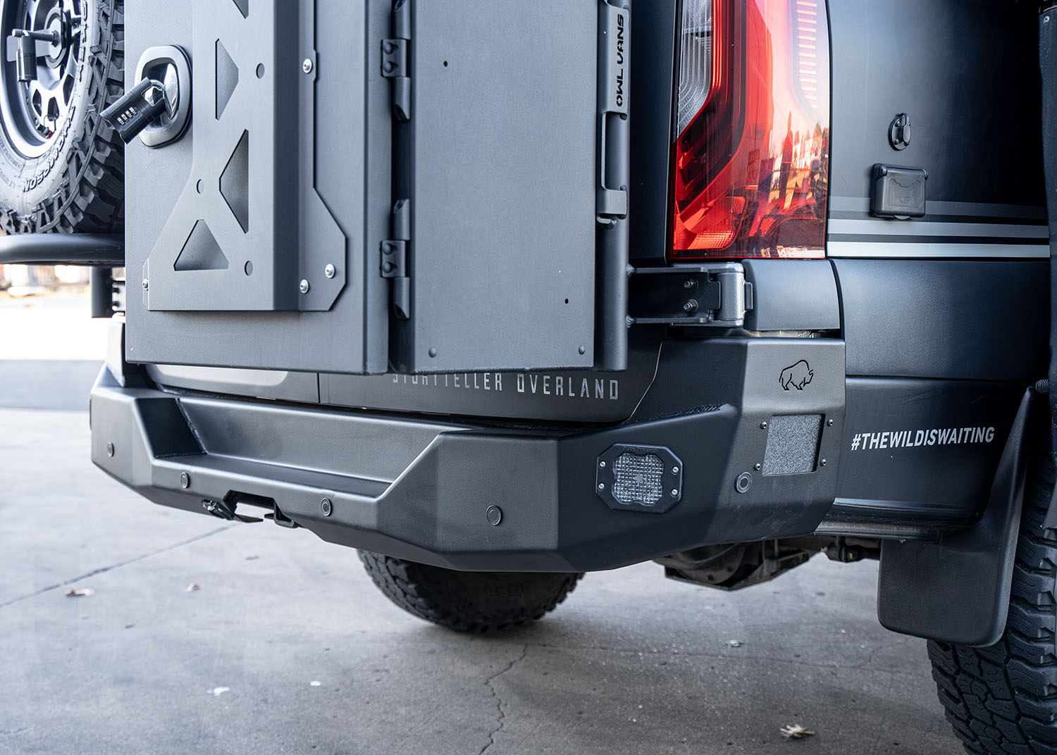 Rear Bumper Step Cover With Frame & Sensors For Mercedes Sprinter W907 2019-2024